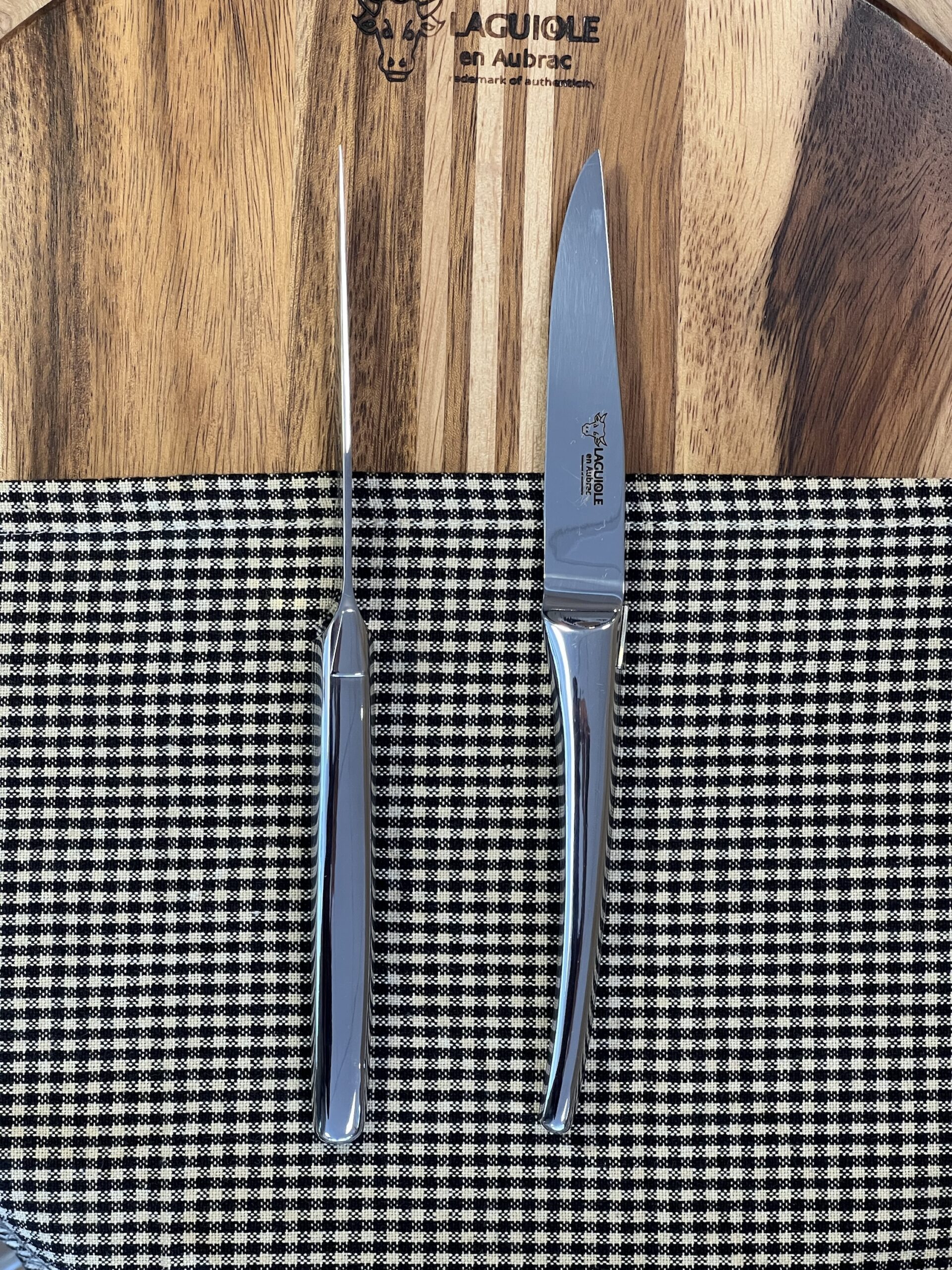1 Couteau de table Laguiole monobloc, tout inox, brillant – Image 3