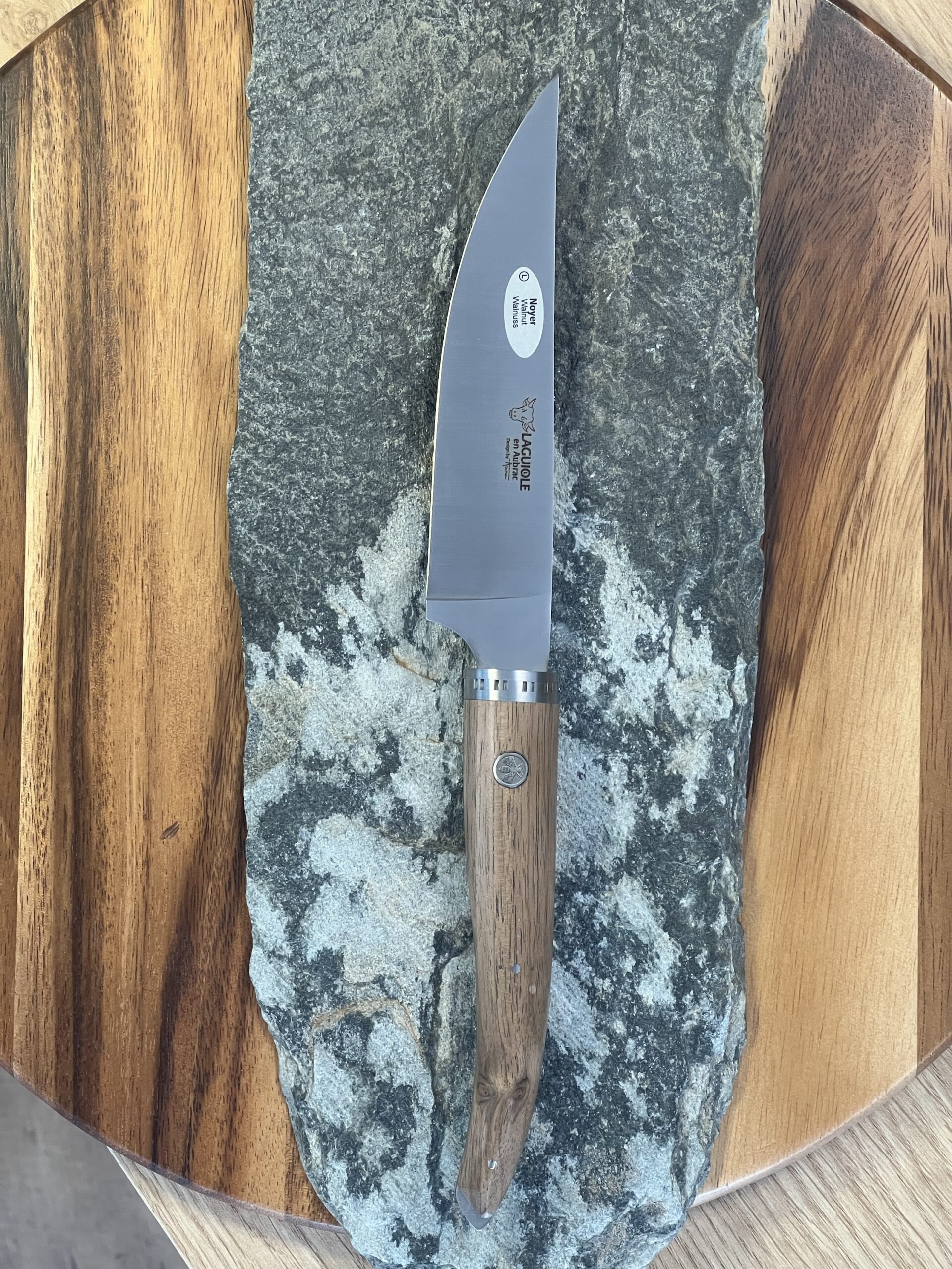 Couteau Gourmet Laguiole, manche en noyer, lame de 15 cm, acier 14C28N